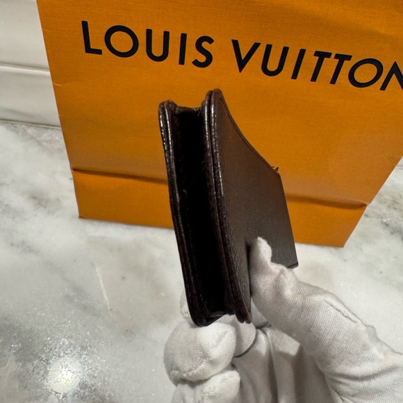 Louis Vuitton Pouch. - Picture 5 of 8